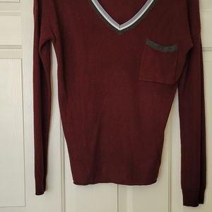 V neck sweater